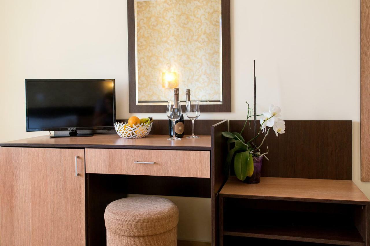 Hotel Iris Nesebyr Zewnętrze zdjęcie